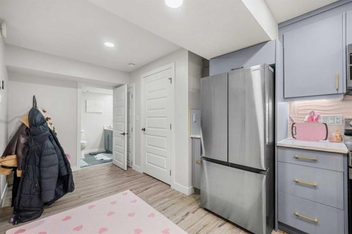 353 Seton Villas Se, Calgary, AB - Indoor Photo Showing Kitchen