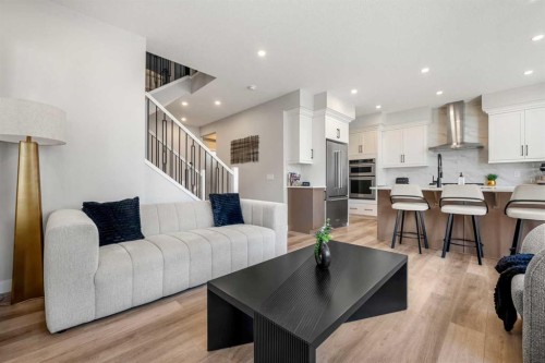 353 Seton Villas Se, Calgary, AB - Indoor Photo Showing Living Room