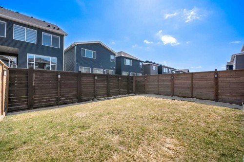 353 Seton Villas Se, Calgary, AB - Outdoor