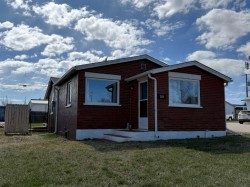 209 1 Street NORTHVulcan, AB T0L 2B0