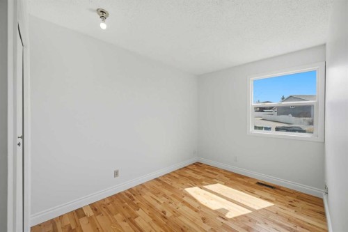 92 Whitlock Close Ne, Calgary, AB - Indoor Photo Showing Other Room