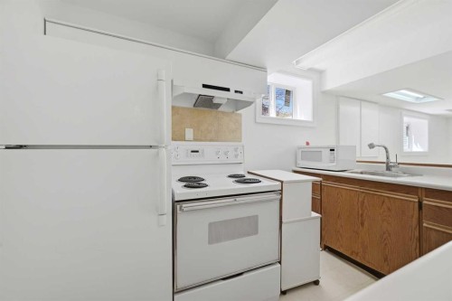 92 Whitlock Close Ne, Calgary, AB - Indoor Photo Showing Kitchen