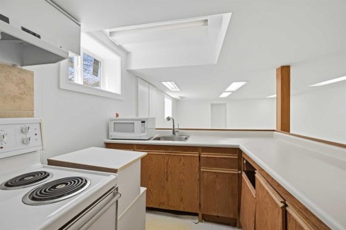 92 Whitlock Close Ne, Calgary, AB - Indoor Photo Showing Kitchen
