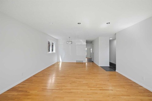 92 Whitlock Close Ne, Calgary, AB - Indoor Photo Showing Other Room