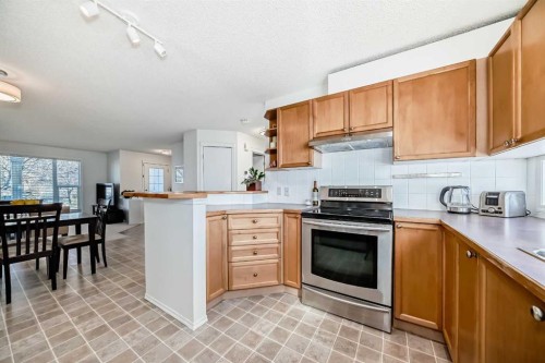 68 Tuscany Springs Way Nw, Calgary, AB - Indoor Photo Showing Kitchen