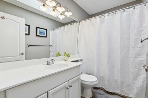 420 Rocky Ridge Bay Nw, Calgary, AB - Indoor Photo Showing Bathroom