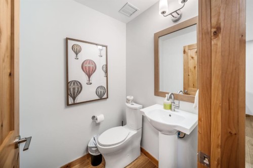 405-1408 Spring Creek Gate, Canmore, AB - Indoor Photo Showing Bathroom