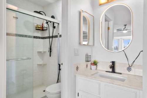 107 Cedargrove Way Sw, Calgary, AB - Indoor Photo Showing Bathroom