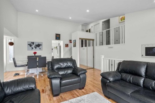 107 Cedargrove Way Sw, Calgary, AB - Indoor Photo Showing Living Room