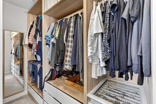 4703 Elgin Avenue, Calgary, AB - Indoor With Storage