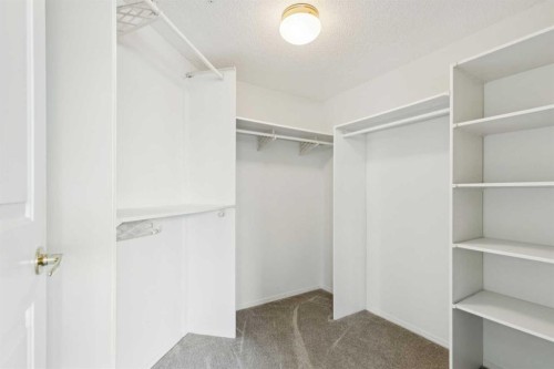 2309-2309 Hawksbrow Point Nw, Calgary, AB - Indoor With Storage