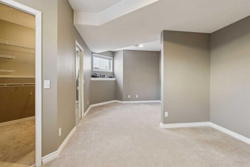 8373 Edgevalley Drive Nw, Calgary, AB - Indoor Photo Showing Other Room