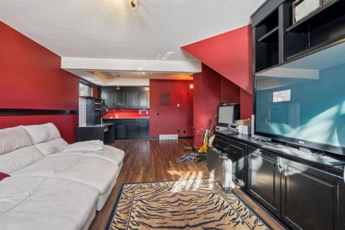 8373 Edgevalley Drive Nw, Calgary, AB - Indoor