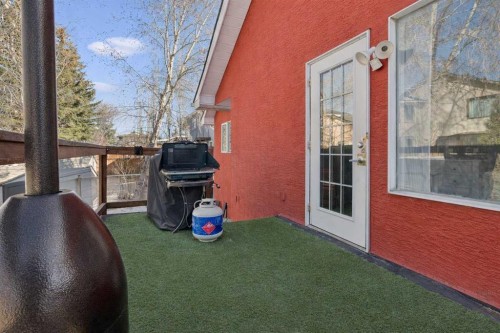 8373 Edgevalley Drive Nw, Calgary, AB - Outdoor With Exterior