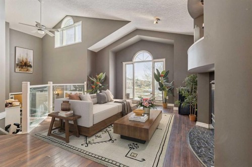 8373 Edgevalley Drive Nw, Calgary, AB - Indoor