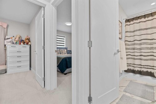 1053 West Lakeview, Chestermere, AB - Indoor