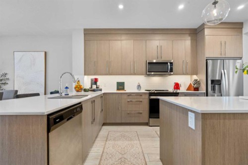 1053 West Lakeview, Chestermere, AB - Indoor Photo Showing Kitchen With Upgraded Kitchen