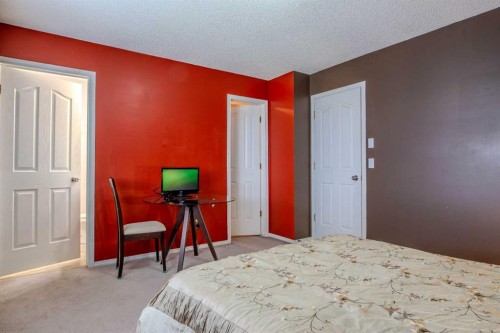 161 Saddlecrest Close Ne, Calgary, AB - Indoor Photo Showing Bedroom