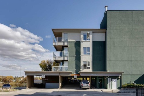 403-3101 34 Avenue Nw, Calgary, AB - Outdoor With Balcony