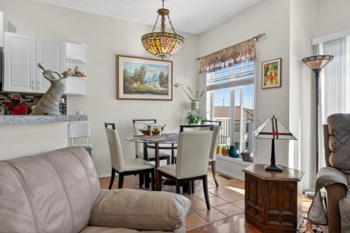 92 Hamptons Link Nw, Calgary, AB - Indoor Photo Showing Dining Room