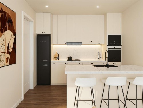 2624 1 Avenue Nw, Calgary, AB - Indoor Photo Showing Kitchen