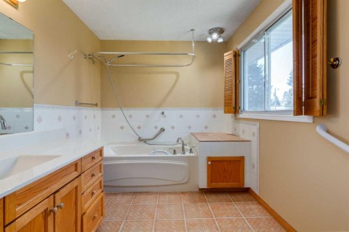 43 Mapleburn Drive Se, Calgary, AB - Indoor Photo Showing Laundry Room