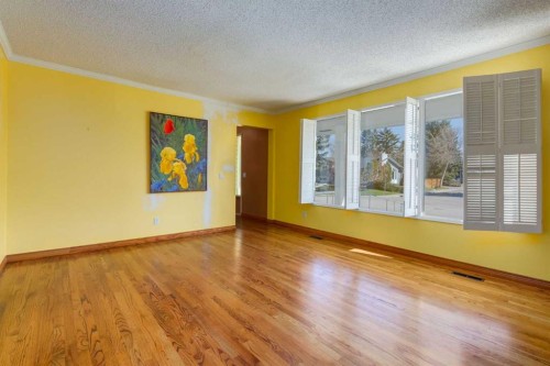 43 Mapleburn Drive Se, Calgary, AB - Indoor Photo Showing Other Room