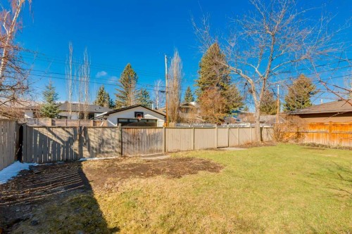 43 Mapleburn Drive Se, Calgary, AB - Outdoor