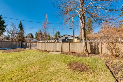 43 Mapleburn Drive Se, Calgary, AB - Outdoor