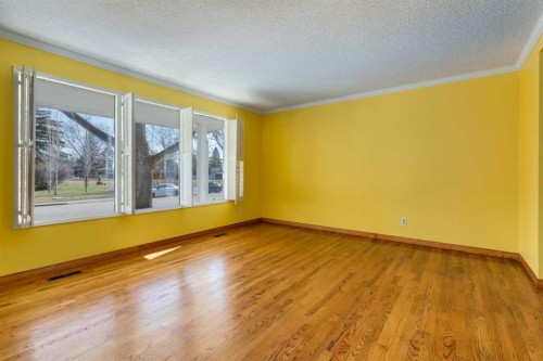 43 Mapleburn Drive Se, Calgary, AB - Indoor Photo Showing Other Room