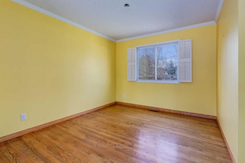43 Mapleburn Drive Se, Calgary, AB - Indoor Photo Showing Other Room