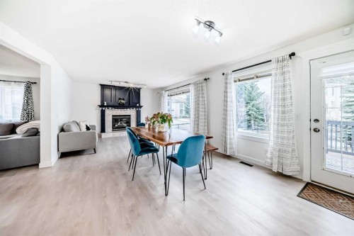 202 Hamptons Gardens Nw, Calgary, AB - Indoor