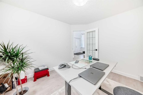 202 Hamptons Gardens Nw, Calgary, AB - Indoor