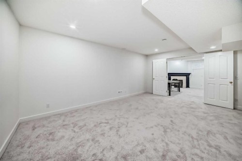 202 Hamptons Gardens Nw, Calgary, AB - Indoor