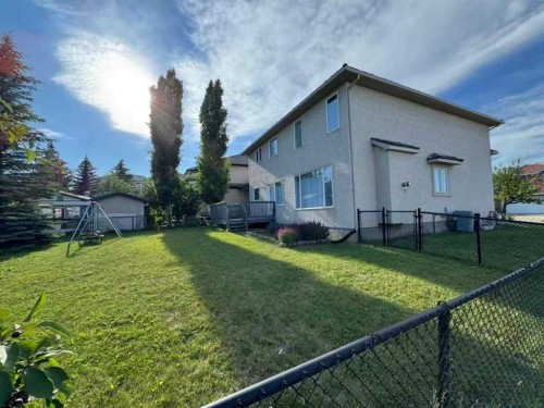 202 Hamptons Gardens Nw, Calgary, AB - Outdoor With Deck Patio Veranda With Exterior