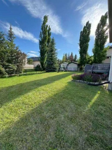 202 Hamptons Gardens Nw, Calgary, AB - Outdoor