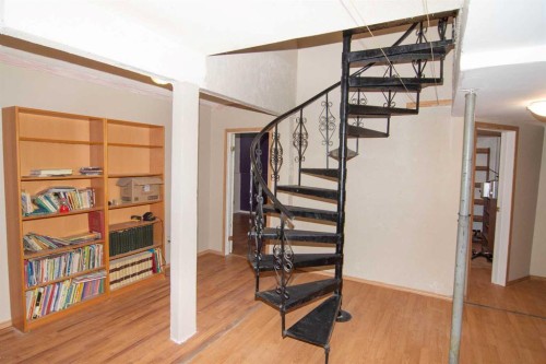 640 Mcculloch Crescent, Irricana, AB - Indoor Photo Showing Other Room