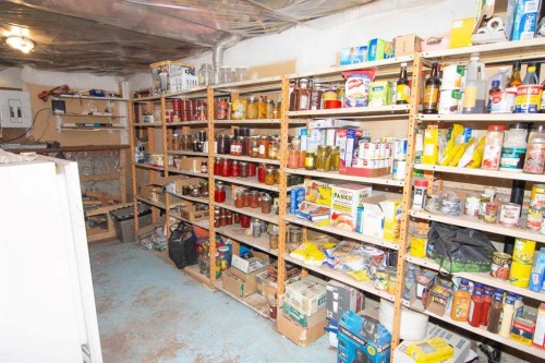 640 Mcculloch Crescent, Irricana, AB - Indoor