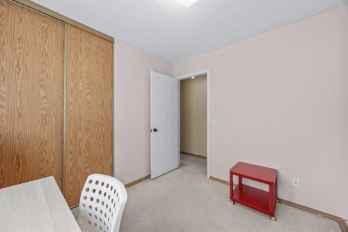 316 Coventry Close Ne, Calgary, AB - Indoor