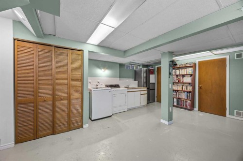 316 Coventry Close Ne, Calgary, AB - Indoor