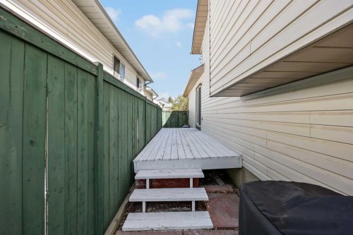 316 Coventry Close Ne, Calgary, AB - Outdoor With Exterior