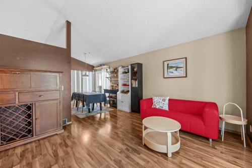 316 Coventry Close Ne, Calgary, AB - Indoor