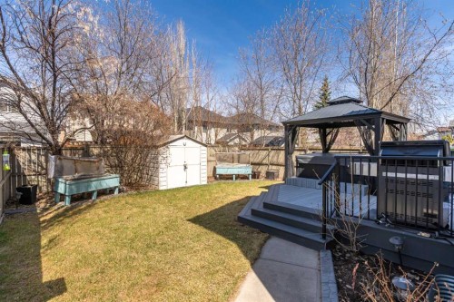 22 Brightondale Park Se, Calgary, AB - Outdoor