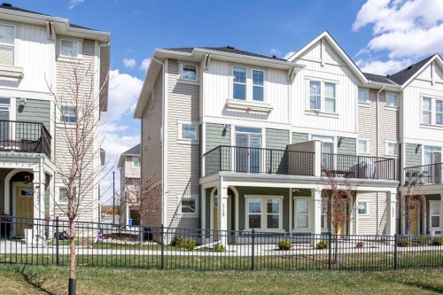449 South Point Lane SW Airdrie, AB T4B 5G8
