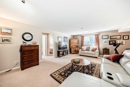 355 Ranch Ridge Court, Strathmore, AB - Indoor Photo Showing Living Room