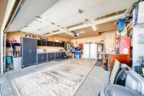 355 Ranch Ridge Court, Strathmore, AB - Indoor Photo Showing Garage