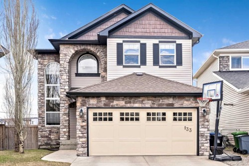 133 Channelside Cove SW Airdrie, AB T4B 2J1