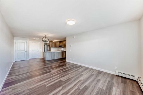 2425-6118 80 Avenue Ne, Calgary, AB - Indoor