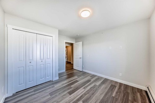 2425-6118 80 Avenue Ne, Calgary, AB - Indoor Photo Showing Other Room
