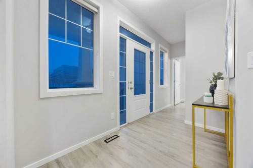 567 Osborne Drive Sw, Airdrie, AB - Indoor Photo Showing Other Room